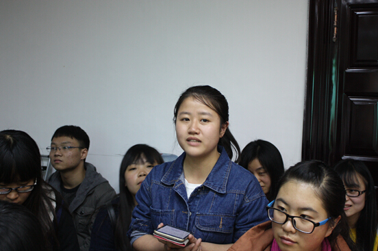 德赢AC米兰中国官方网站师生座谈会顺利举行