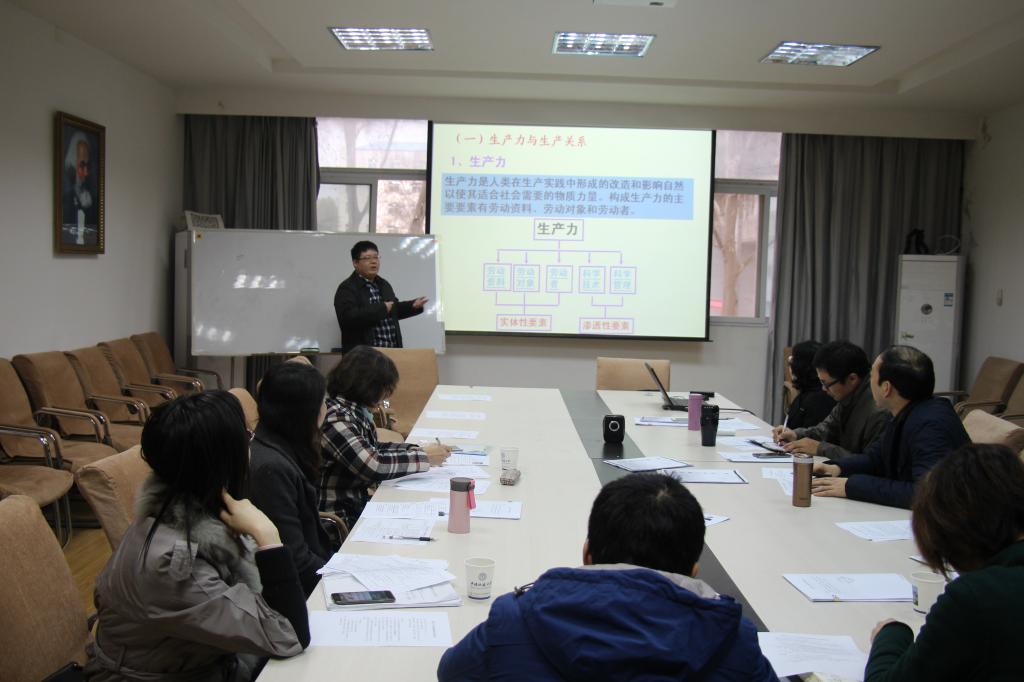 德赢官网举行2017年选聘新教师面试考核会