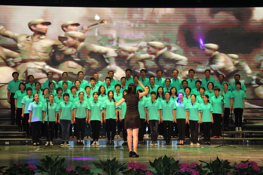 德赢AC米兰中国官方网站分工会在德赢官网纪念抗日战争胜利七十周年大合唱中荣获优秀奖