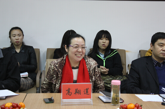 德赢AC米兰中国官方网站师生座谈会顺利举行